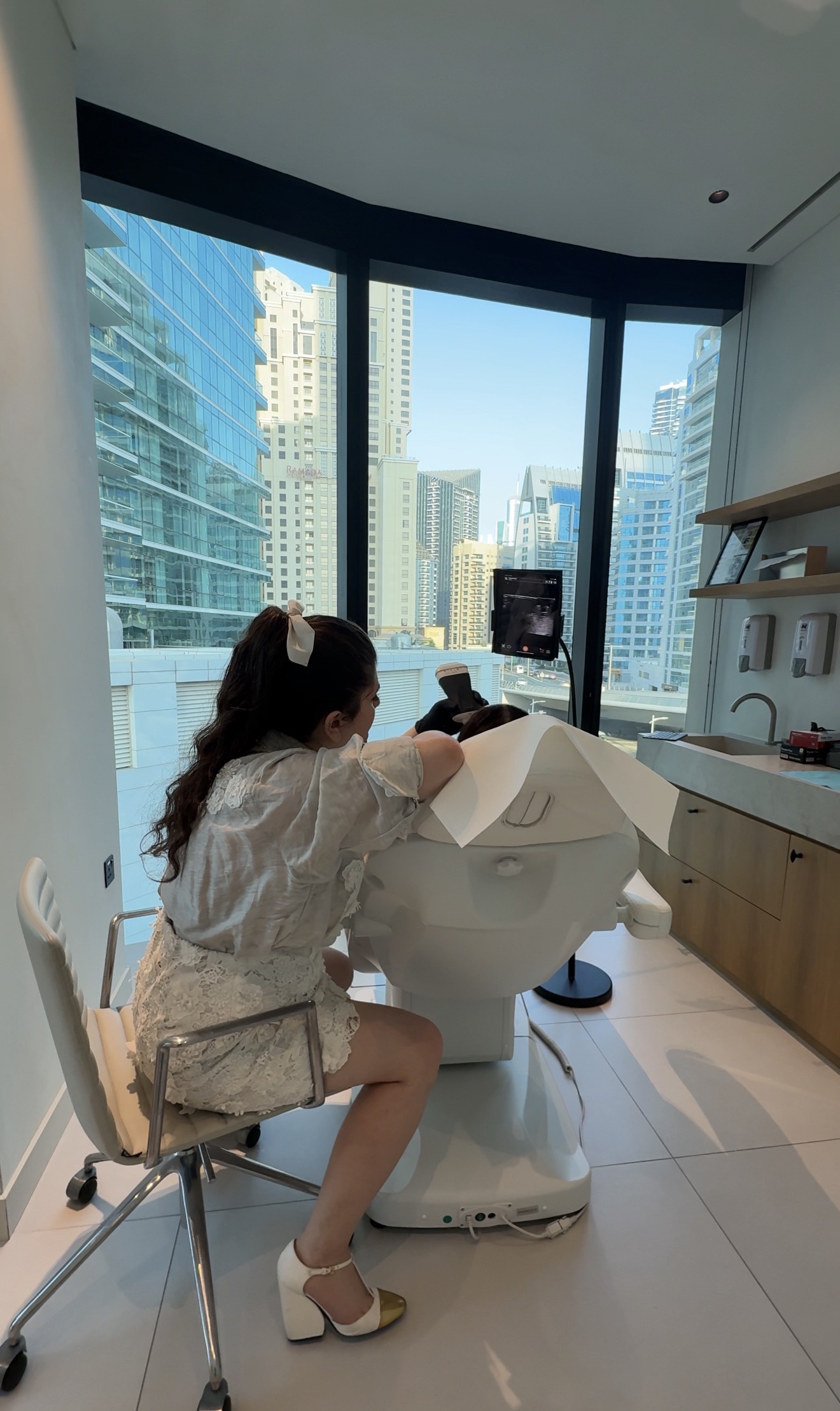 dr shiva performing ultrasound
